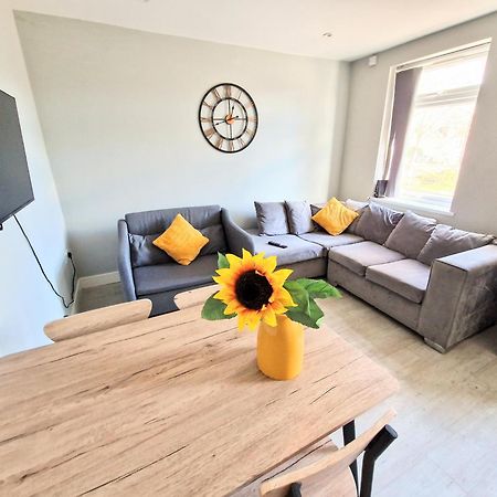 Central Reading Modern 3Br Flat - Walk To Station And High Street Eksteriør billede