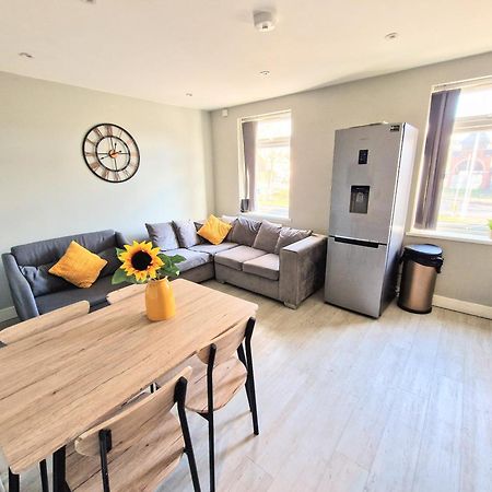 Central Reading Modern 3Br Flat - Walk To Station And High Street Eksteriør billede