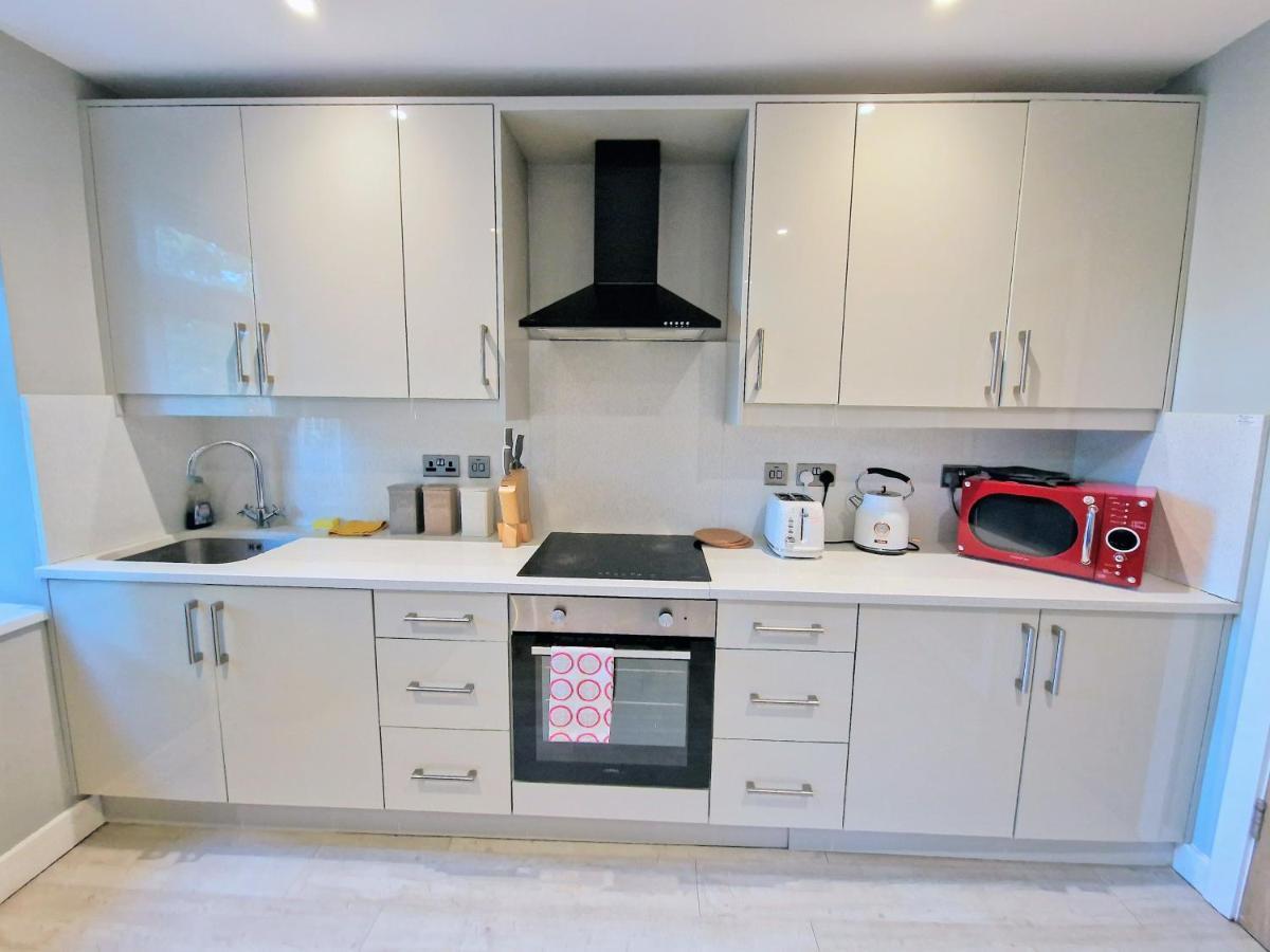 Central Reading Modern 3Br Flat - Walk To Station And High Street Eksteriør billede